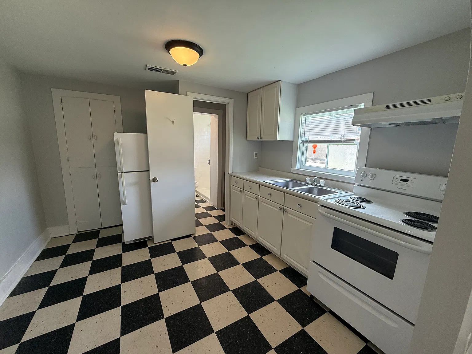 1 bed, 500 sqft, $795 — Photo 4