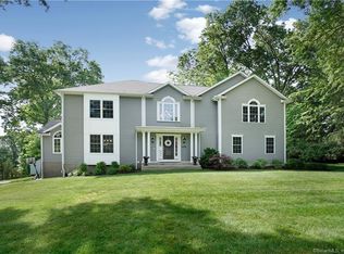 307 Great Oak Rd, Orange, CT 06477