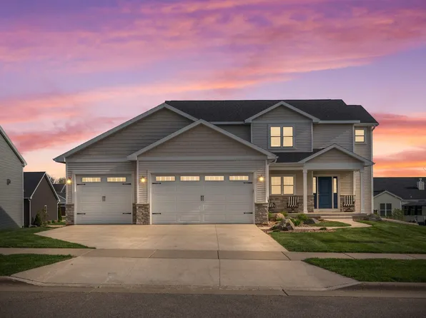 580 Foxfield Rd, Oregon, WI 53575