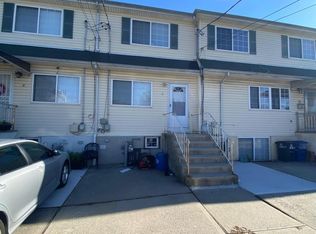 11 Roe St, Staten Island, NY 10310