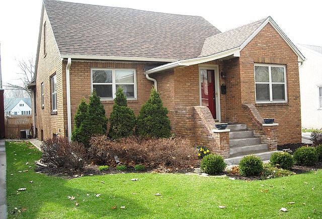 1st image of 1239 Bucklin St