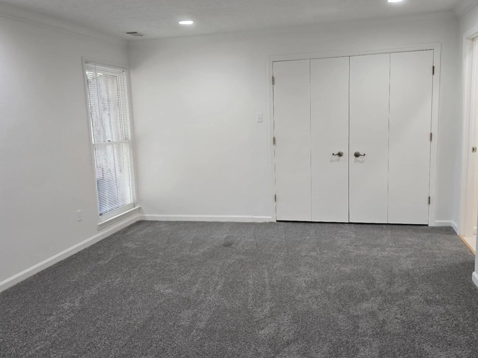 2 bed, 1050 sqft, $1,500 — Photo 3