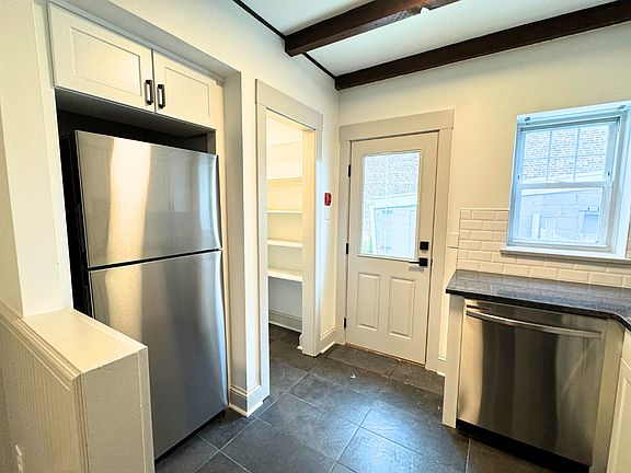 3rd image of 4223 Manayunk Ave #1