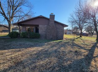 975 Cox City Rd, Rush Springs, OK 73082