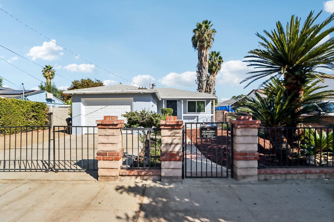 Milwood Ave-S1110-001.jpg