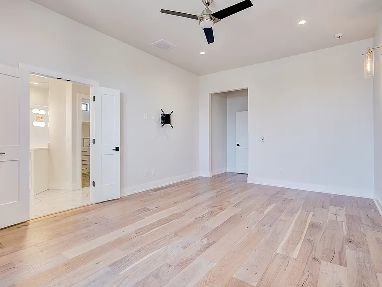 101 Pont Neuf Ct — Photo 55