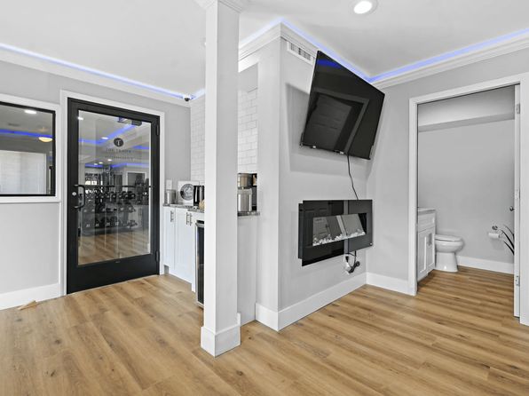 8204 Wooster Pike #8206-A