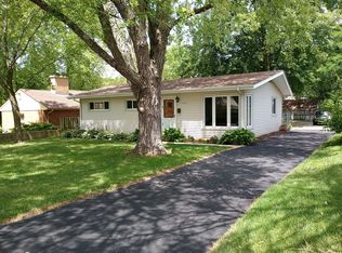 103 Dee Rd, North Aurora, IL 60542