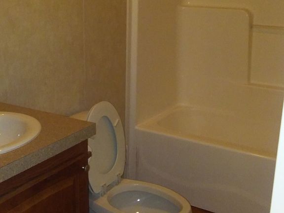 4th image of 113 Irma Ln #113