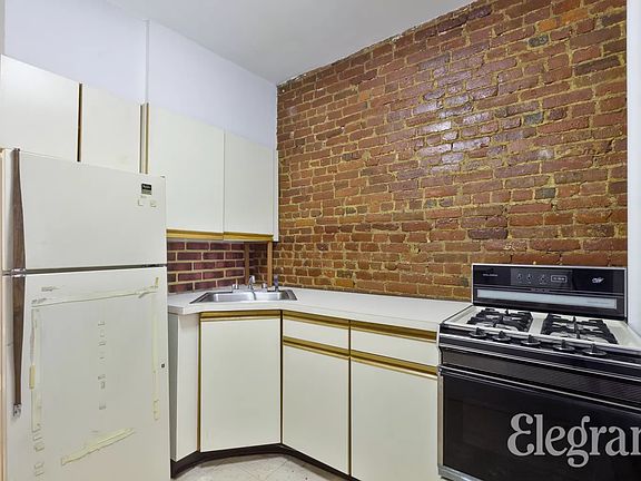 4th image of 246 E 90th St APT 3D