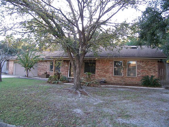2nd image of 2210 Bell Cir