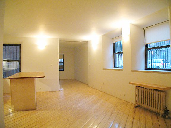 2nd image of 76 Edgecombe Ave APT 1