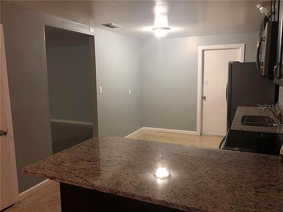 4th image of 549 Heritage Blvd