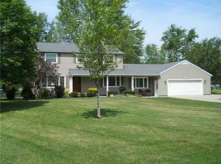 324 Maywinn Rd, Defiance, OH 43512