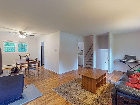 2nd image of 27 Normandy Ct