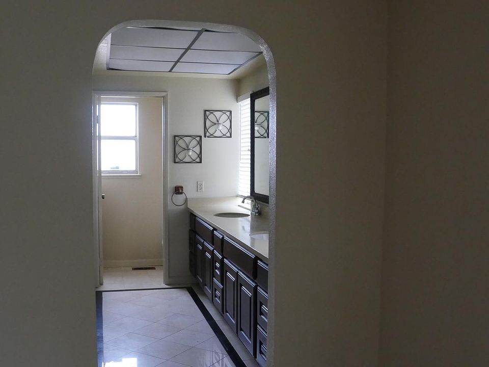 1st image of 3507 Slopeview Dr