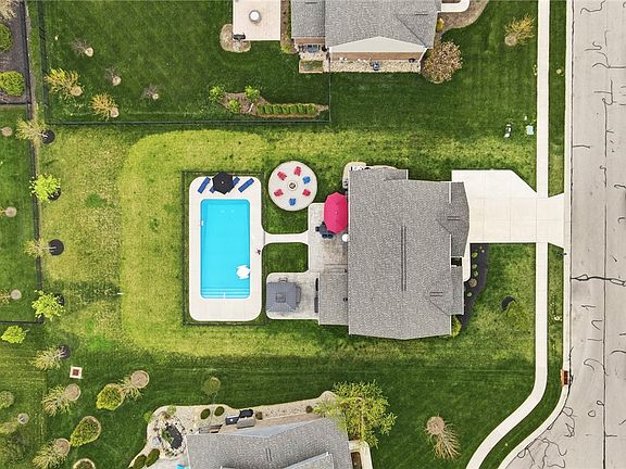 5th image of 9582 Aspen Brook Ct