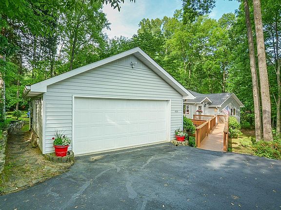 4th image of 4310 Summerfield Dr