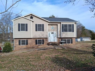 1034 Kentland Dr, King, NC, 27021