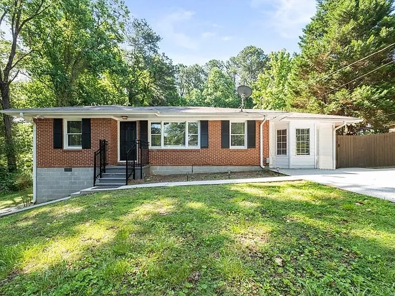 491 Morningside Dr — Photo 1