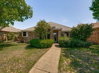 406 N Winding Oaks Dr, Wylie, TX 75098