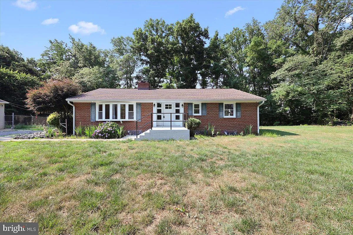 4265 Hawthorne Rd photo 1