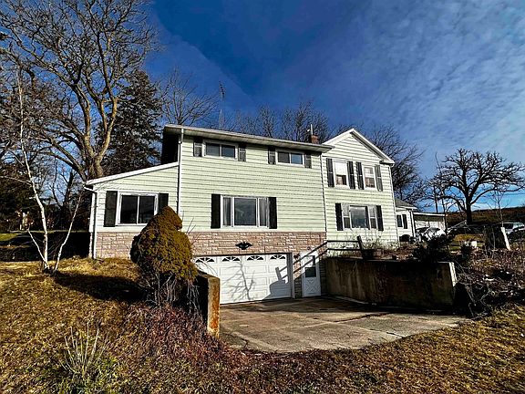3rd image of W5349 Burr Oak Ln