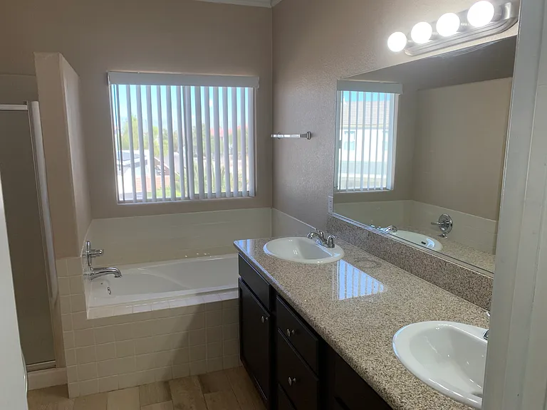 7484 Frontier Ranch Ln — Photo 8