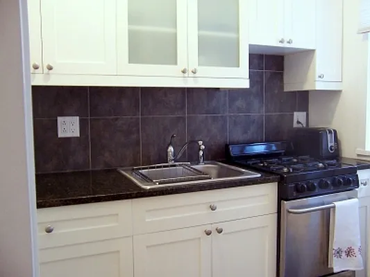 Rented by Citi Habitats | media 39