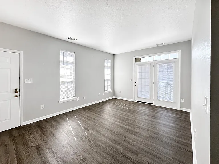 Beaver Creek Apartments — Photo 32
