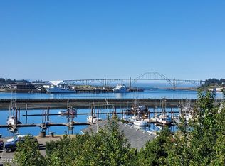 854 SE 5th St, Newport, OR 97365