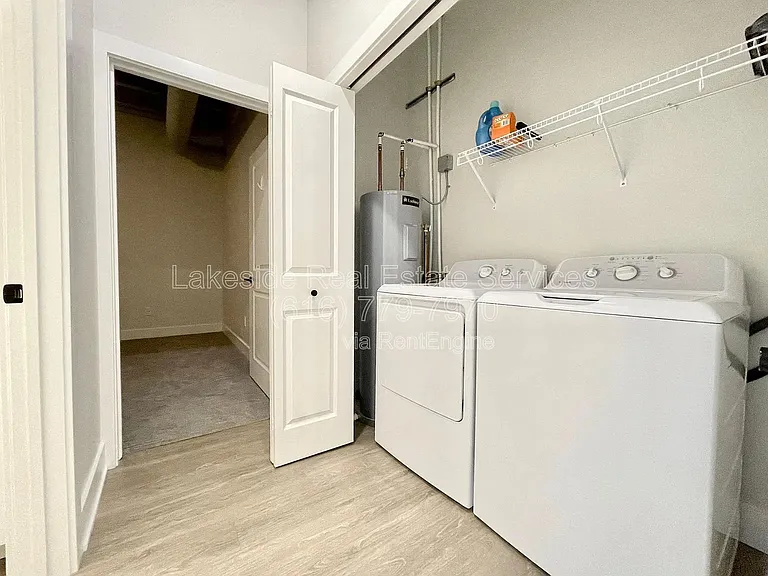 708 Wealthy St SE #H — Photo 25
