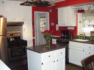 2445 S 11th Ave, Broadview, IL 60155