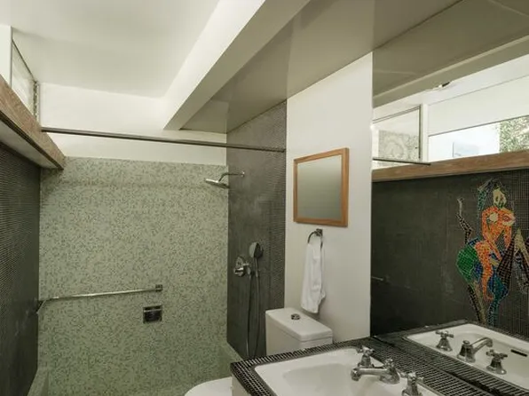 1531 N Tigertail Rd, Los Angeles, CA 90049