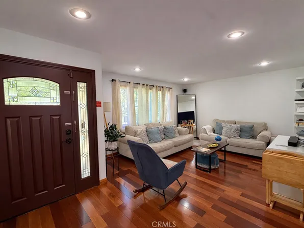 555 Hickory Ln, Pasadena, CA 91103