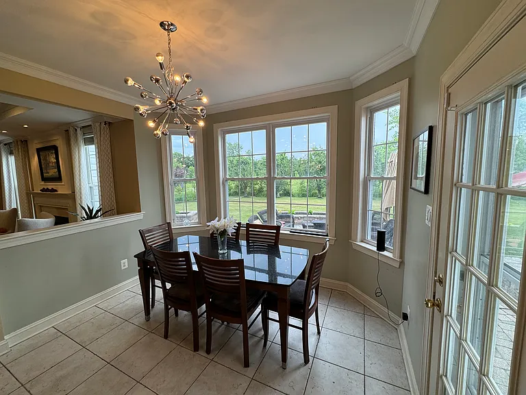 245 South Ln — Photo 8
