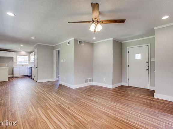 3rd image of 2619R Fenwick Dr