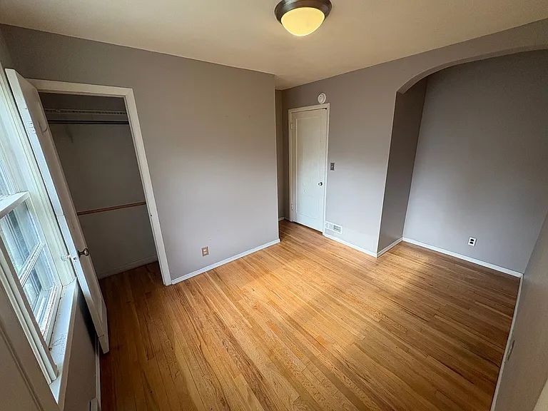 2419 Pine St — Photo 13