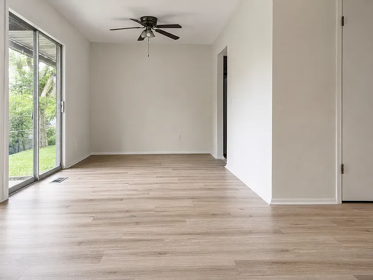 443 Overlook Dr — Photo 8