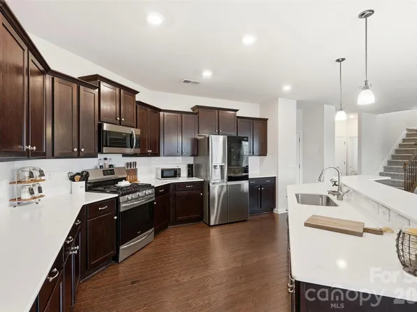1404 Bryson Gap Dr, Fort Mill, SC 29715