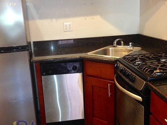 2nd image of 171 W 23rd St APT 4C