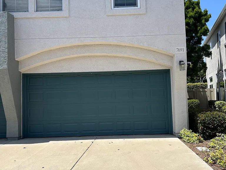 7691 Hazard Center Dr — Photo 25