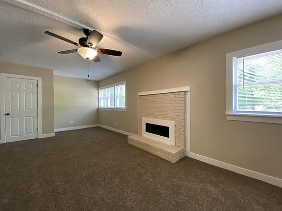 5th image of 810 W 23rd St
