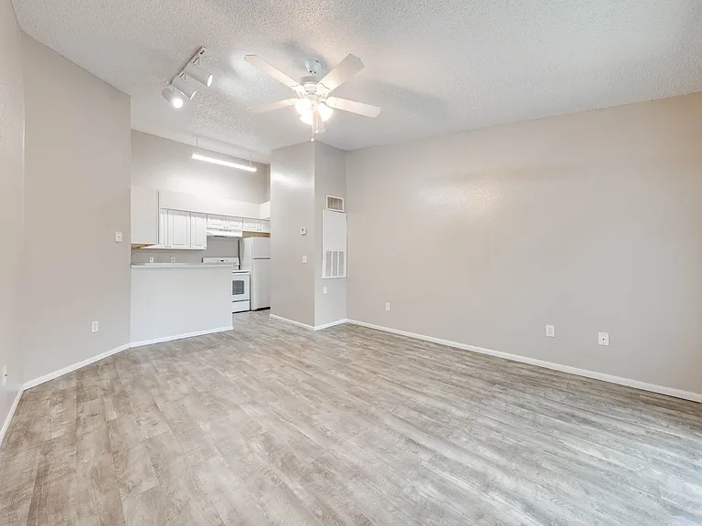 2210 Yankee Pl #334 — Photo 4