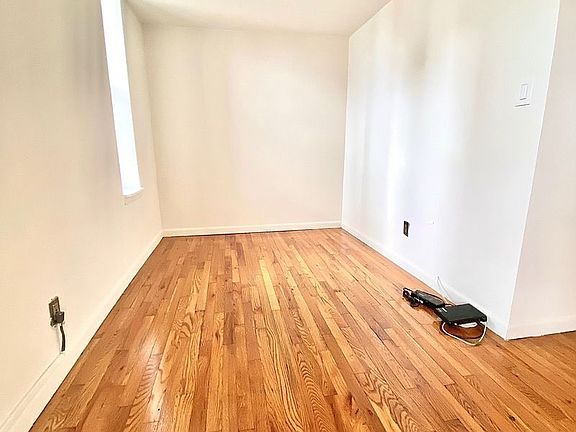 3rd image of 160 Bleecker St #7E