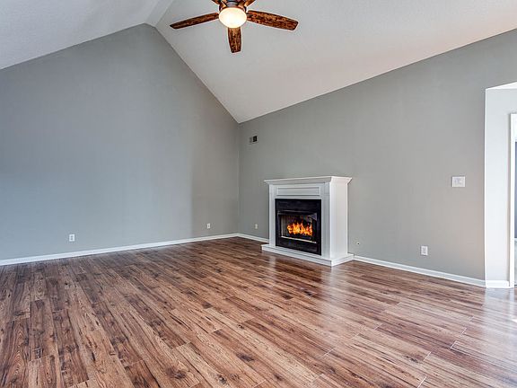 3rd image of 4322 Mannington Dr