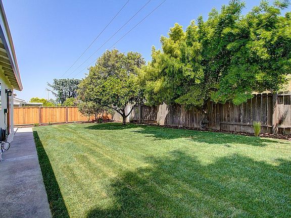 5th image of 3705 Eastwood Cir
