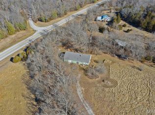 9990 Campfire Dr, Pacific, MO 63069