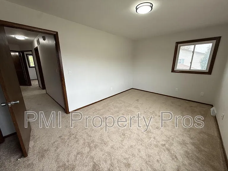 8150 S 88th St — Photo 26