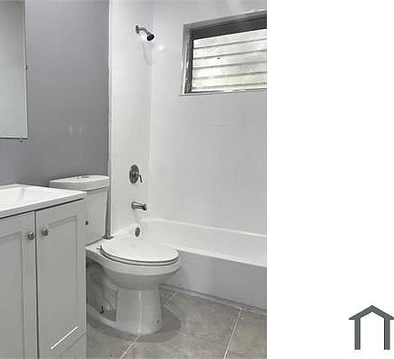 5th image of 1951 NE 167th St APT 12